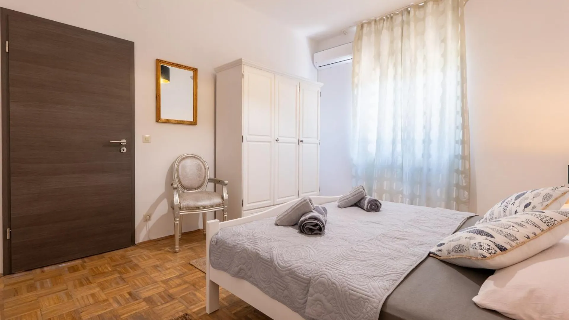 Apartment Kosljun With Pool 0*,