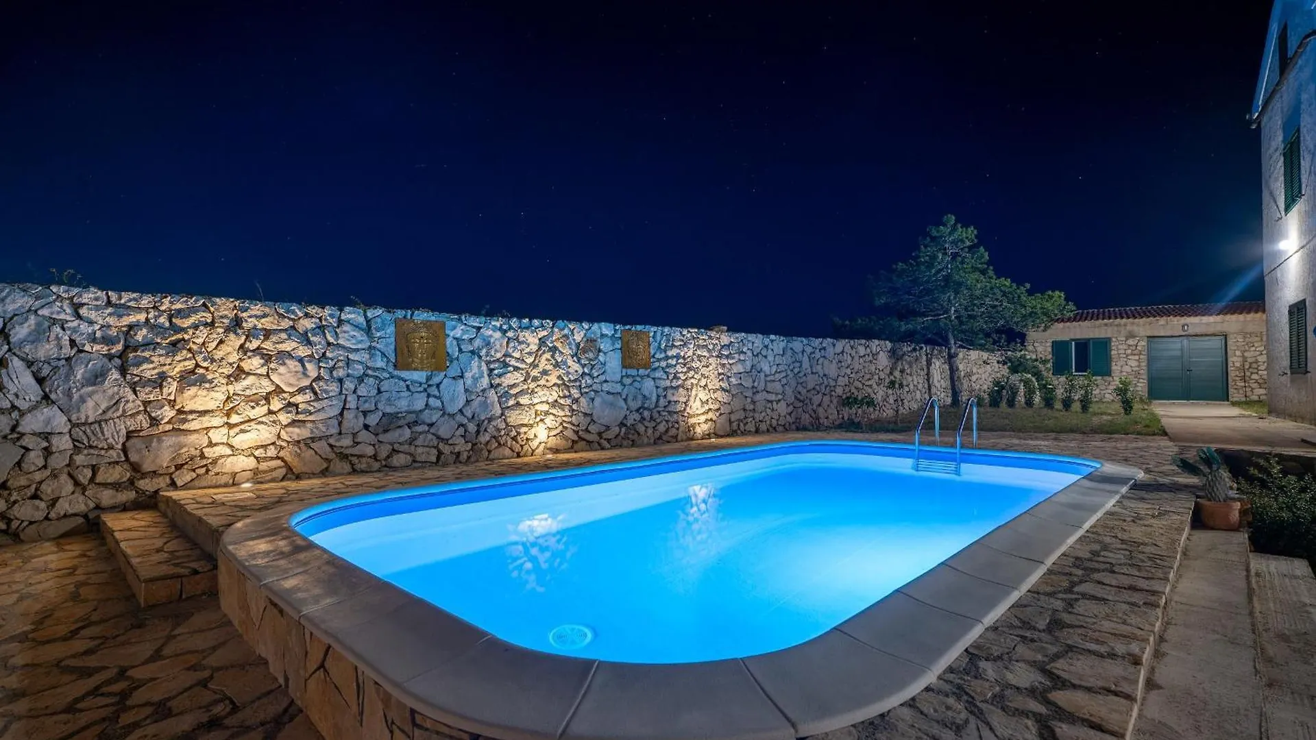 Apartment Kosljun With Pool 0*,